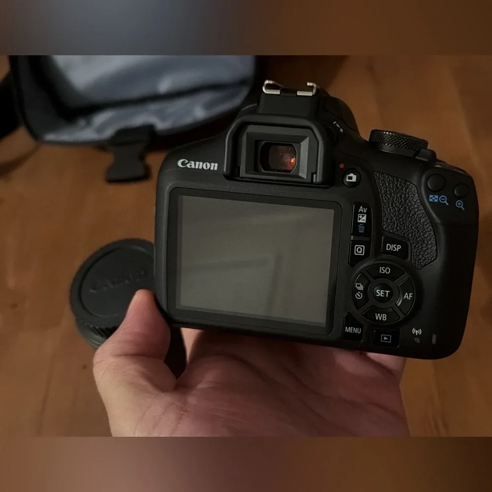 Canon EOS Rebel T7 Double Zoom Lens Camera Kit with Carry Bag